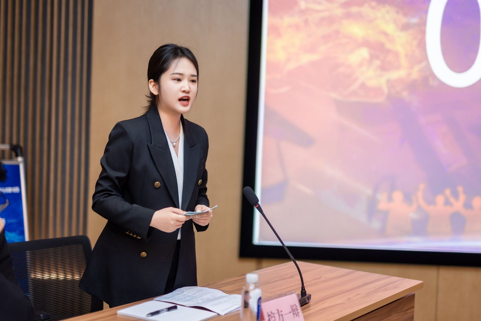 eebaab39439e881671f4dc1a51d333d.jpg eebaab39439e881671f4dc1a51d333d.jpg