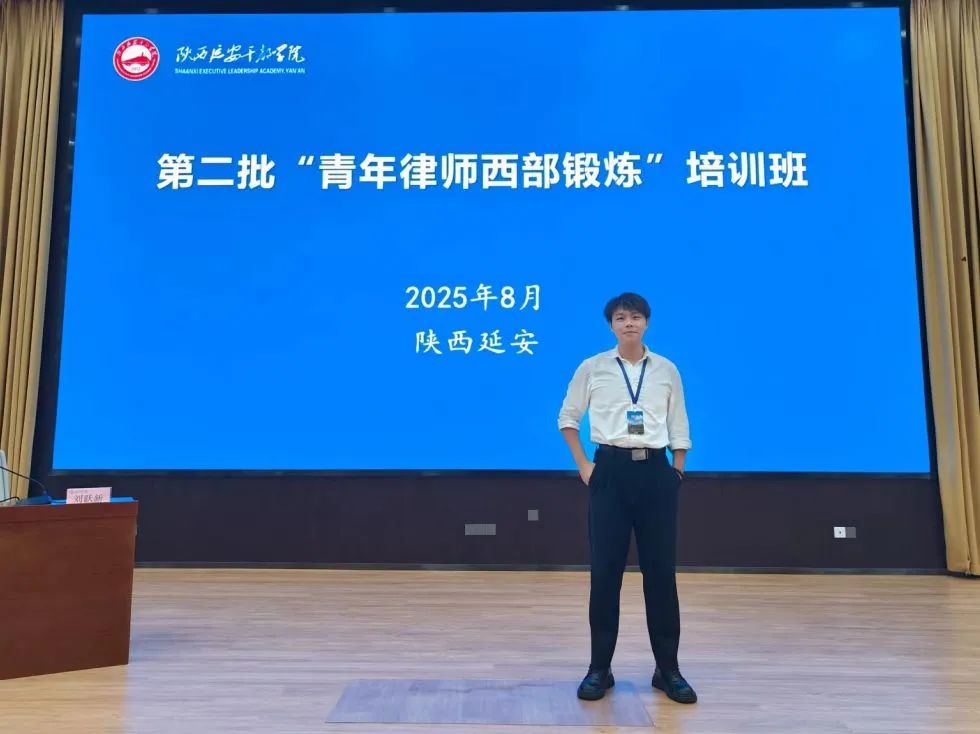 鄧承志.jpg 鄧承志.jpg