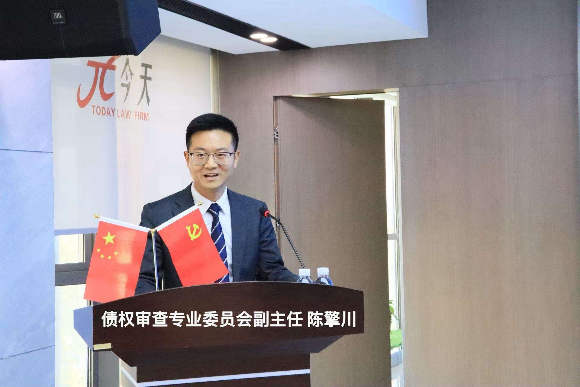 cb557f1952ade5d1ee93fbb787a5c558.jpg cb557f1952ade5d1ee93fbb787a5c558.jpg